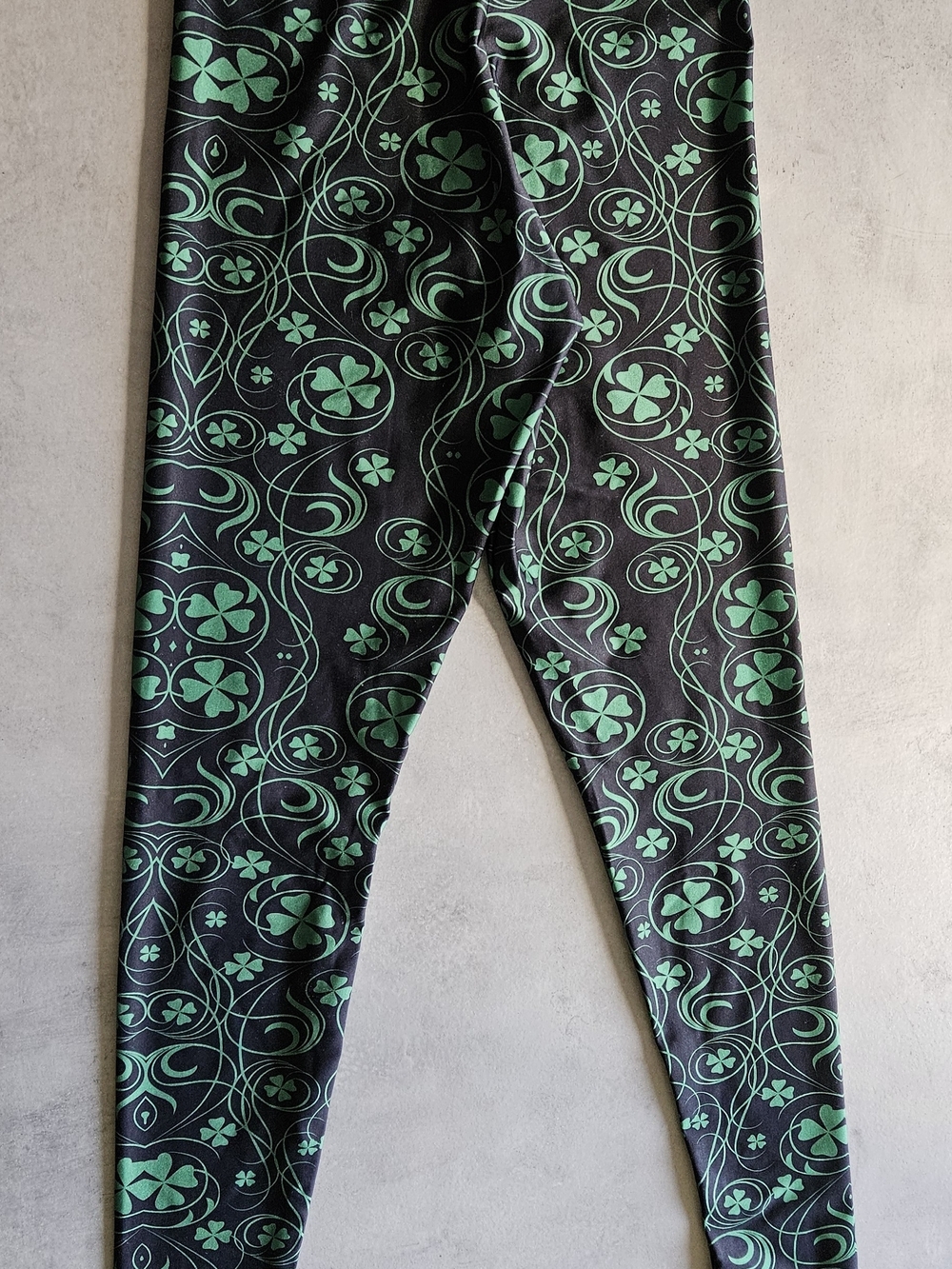 RARE Blackmilk Shamrock Leggings (Museum)